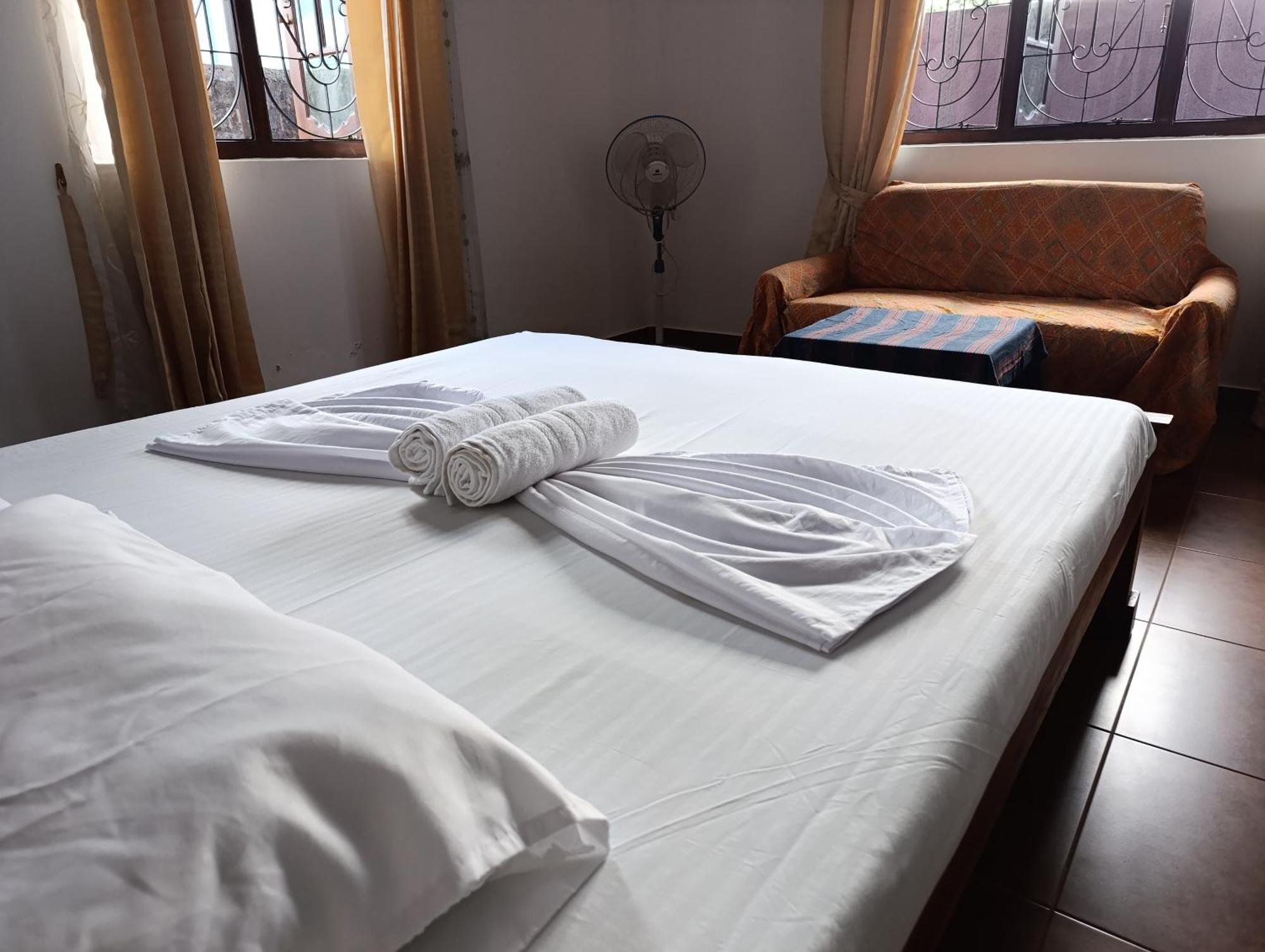 S And P Airport Transit Hostel And Villa 01 Негомбо Екстериор снимка